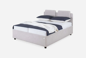 Letto mit Kissen